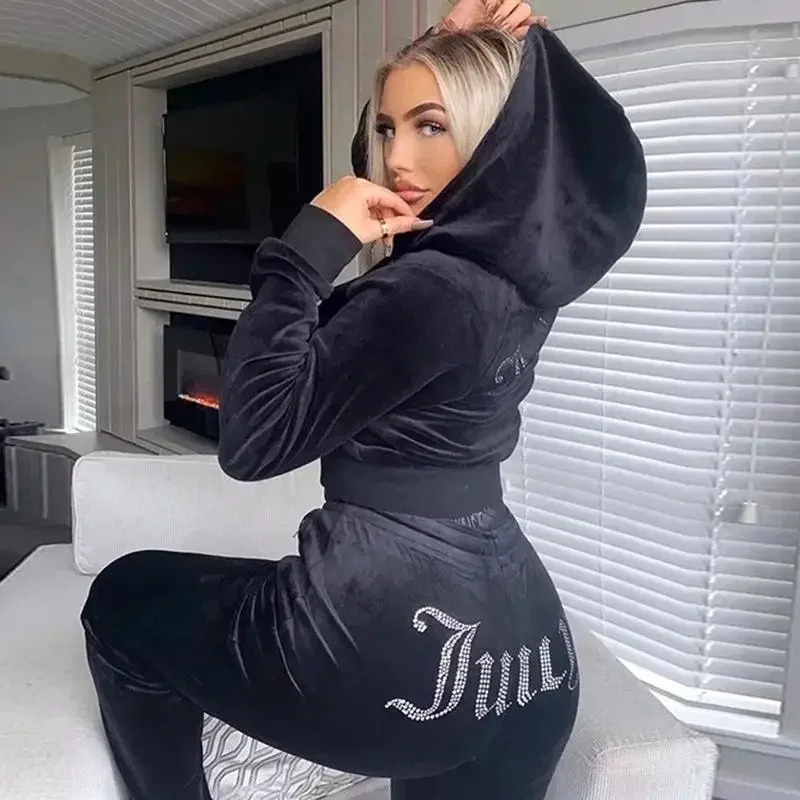Winter Clothing Women'S - Damski welurowy dres Juicy Couture na